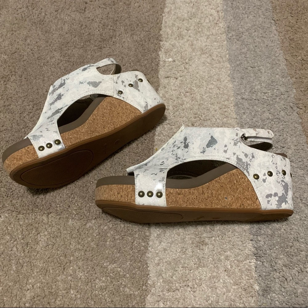 Corky’s Carly Wedge